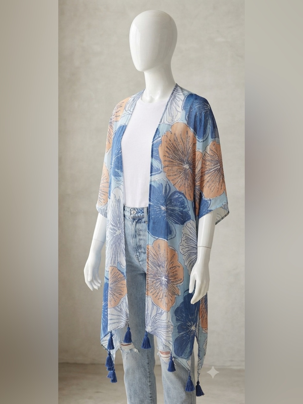 Do Everything In Love Kimono/Cardigan/coverup with Tassels NWOT One Size